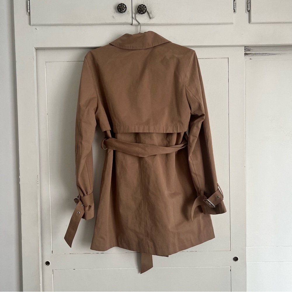 Alo Yoga Pristine Trench Coat - Toasted Almond - Picture 3 of 8
